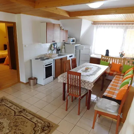 Tania Závažná Poruba